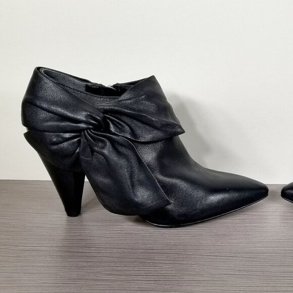 Page Catrine Bow Pointed Toe Booties, Black Leather, Womens Size 8 M - Picture 6 of 13